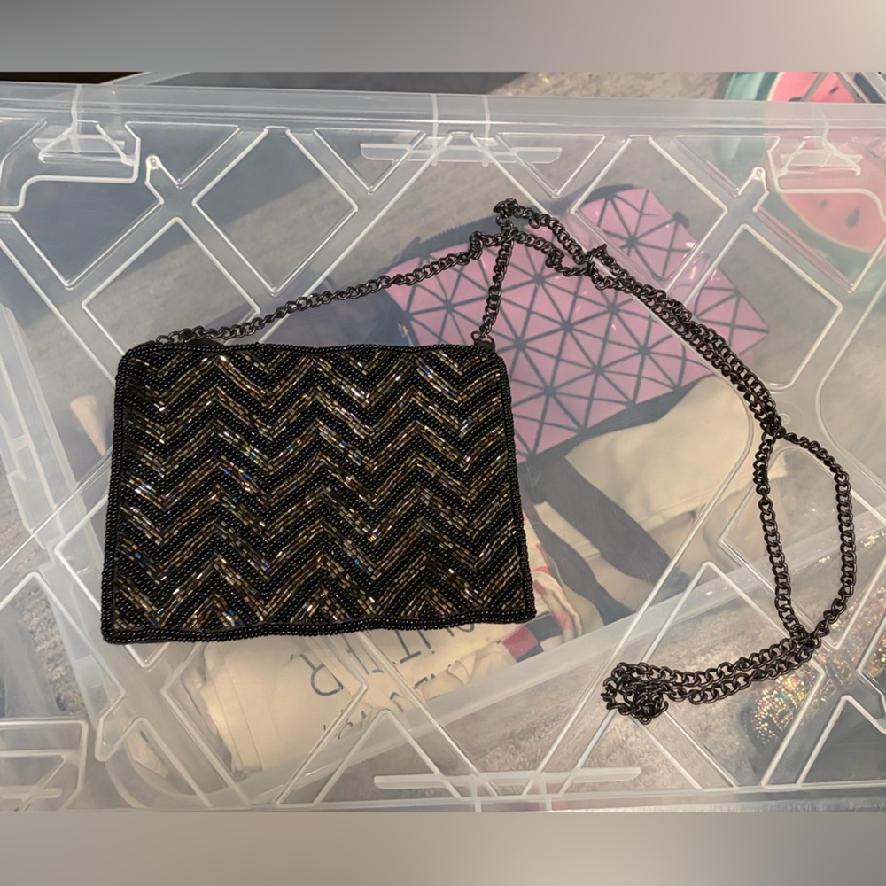 10 thousand villages beaded clutch with chain